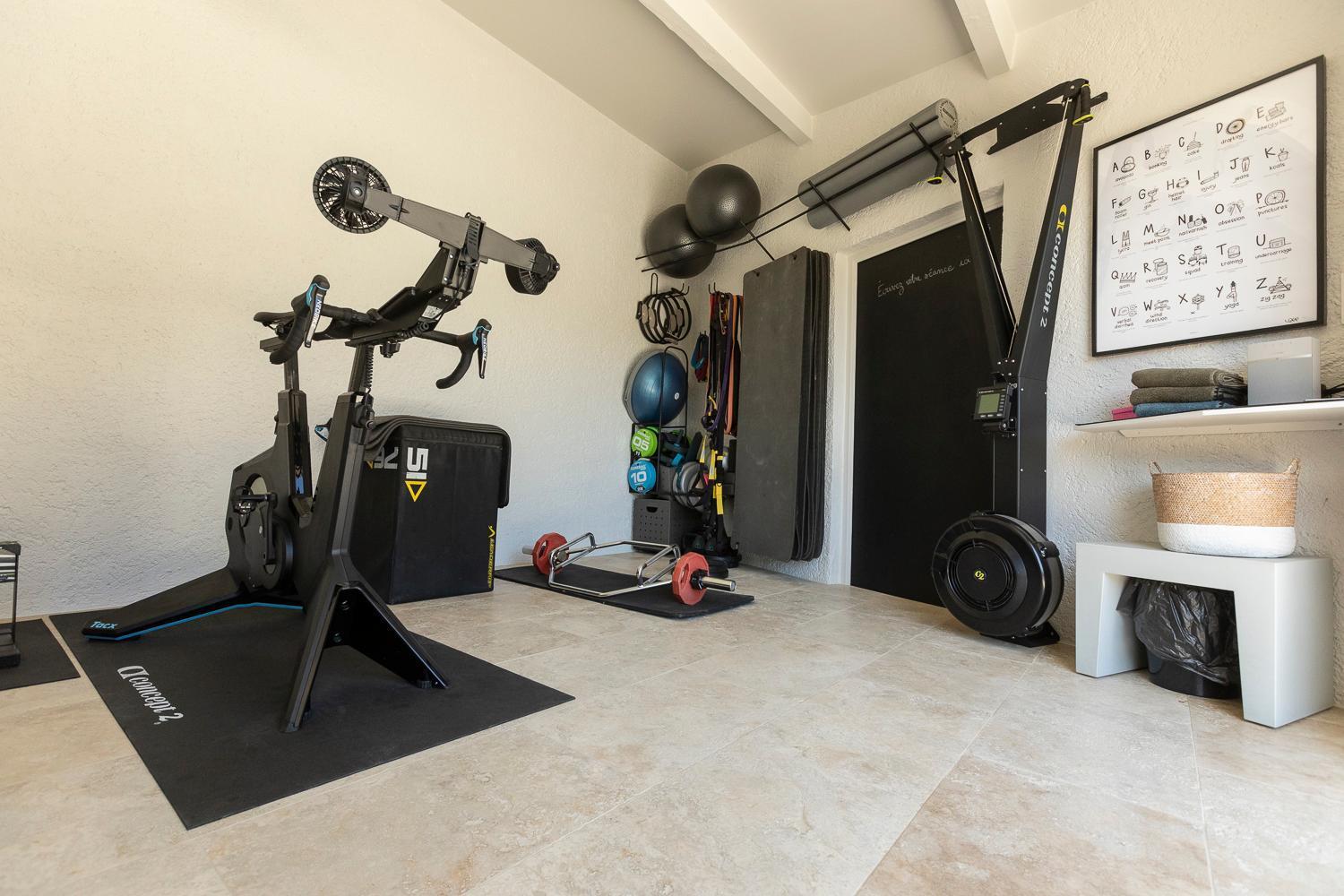 Rouleraventoux, Sportif Avec Piscine, Sauna, Salle De Sport, Jardin * Mormoiron